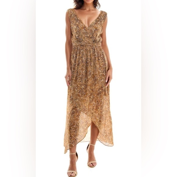 Socialite Dresses & Skirts - NEW SOCIALITE High Low Maxi Dress in Abstract Patterned sze S Suprlice V-Neck